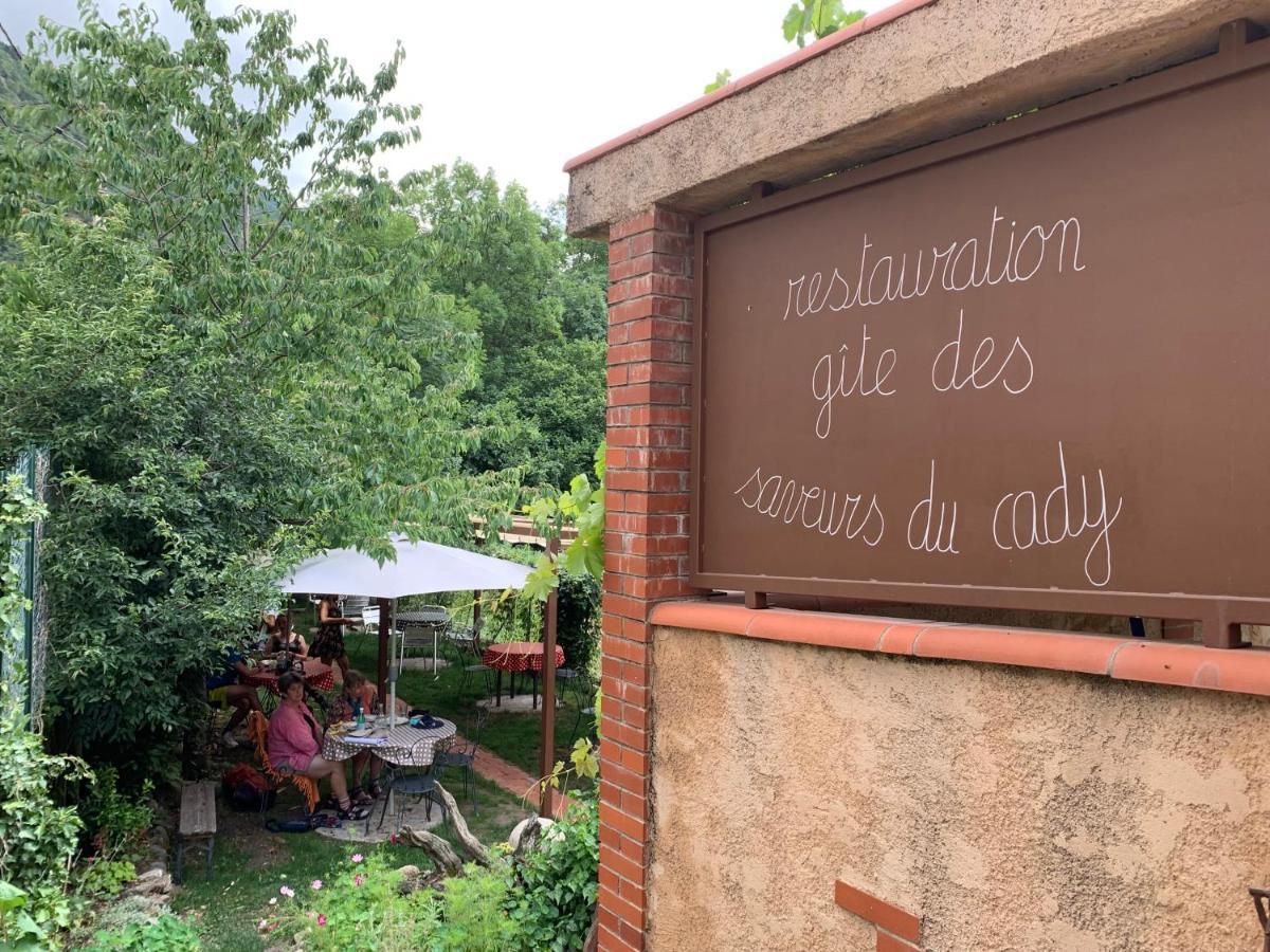 Gite Du Cady Casteil Buitenkant foto